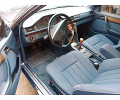 Mercedes E220 w124 coupe - 9