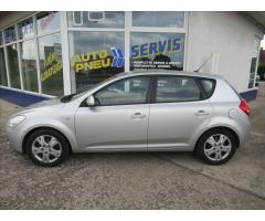 Kia Ceed 1,6 EX - 8