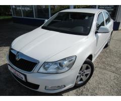 Škoda Octavia 2,0 TDI CR DPF Elegance + Zimní kola !!! - 2