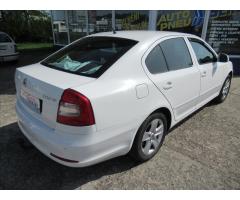 Škoda Octavia 2,0 TDI CR DPF Elegance + Zimní kola !!! - 4