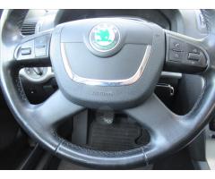 Škoda Octavia 2,0 TDI CR DPF Elegance + Zimní kola !!! - 12