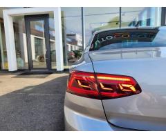 Volkswagen Passat 2.0 TDI DSG R-Line - 8