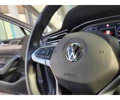 Volkswagen Passat 2.0 TDI DSG R-Line - 18