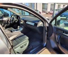 Volkswagen Touareg 3.0 TDI V6 4M Vzduch - 42