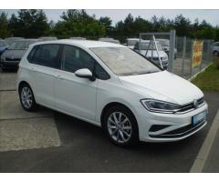 Volkswagen Golf Variant R-Line mHEV DSG Zlevněno o 16 000 Kč