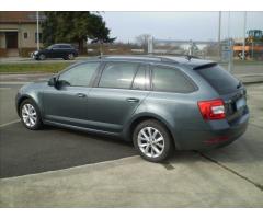 ŠKODA SUPERB COMBI 2.0TDI 140 LAURIN&K 4X4 DSG 7ST