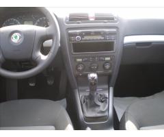 Škoda Octavia 1,6 MPI Ambiente - 11