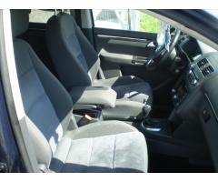 Volkswagen Touran 2,0 TDI  DSG Highline - 11