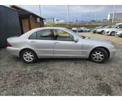 Mercedes-Benz Třídy C 2,2 C 220 CDI Elegance - 4