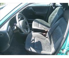 Volkswagen Golf 1,9 TD CL - 10