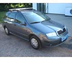 Škoda Fabia 1,4 16V Elegance Combi 74 kW - 8