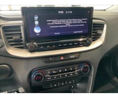 Kia Ceed 1,5 T-GDI 118kW Exclusive Navi - 35