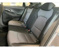 Hyundai i30 1,5 i CVVT Comfort 81 kW - 13