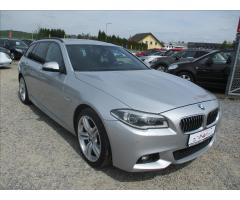 BMW Řada 5 3,0 535d Aut. 230kw M-Paket Touring - 6