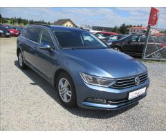 Volkswagen Passat 2,0 TDi 110kw DSG Trendline - 6