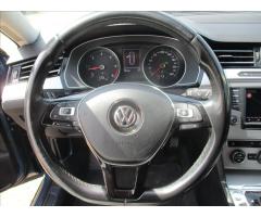 Volkswagen Passat 2,0 TDi 110kw DSG Trendline - 15