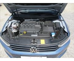 Volkswagen Passat 2,0 TDi 110kw DSG Trendline - 24