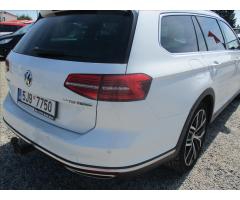 Volkswagen Passat 2,0 BiTDI 176kW Alltrack 4MOTION DSG CZauto DPH - 39