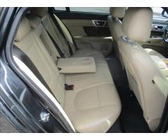 Jaguar XF 2,2 d Sportbrake 120kw Automat - 11