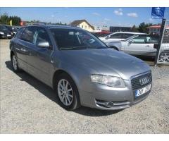 Audi A4 2,0 TDI Avant DPF BPW bixenon - 6