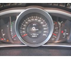 Volvo V40 1,6 D2 115 CROSS COUNTRY - 15