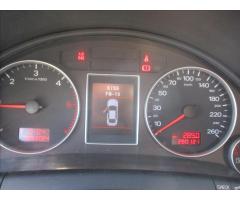 Audi A4 2,0 TDI Avant DPF BPW bixenon - 15