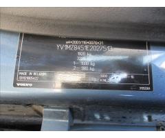 Volvo V40 1,6 D2 115 CROSS COUNTRY - 23