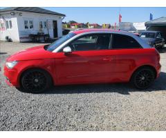 Audi A1 1,6 TDI 77kw Sport Xenon GPS - 2