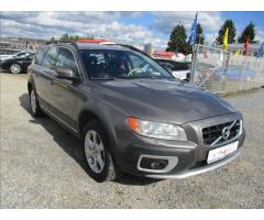 Volvo XC70 2,4 D DRIVe Momentum Xenon Manuál - 7