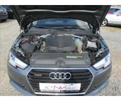 Audi A4 2,0 TDI Quattro Tiptronic GPS LED - 23