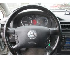 Volkswagen Passat 2,0 TDI 100kW Highline Variant Xenon - 14