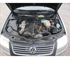 Volkswagen Passat 2,0 TDI 100kW Highline Variant Xenon - 21