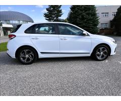 Hyundai i30 1,5 i CVVT Smart,1.MAJ.,ČR - 10