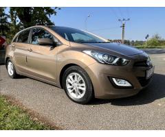 Hyundai i30 1,4 i CVVT Trikolor SERVISKA !!! - 11