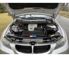 BMW Řada 3 2,0 320d Touring 130kW,PANORAMA - 12