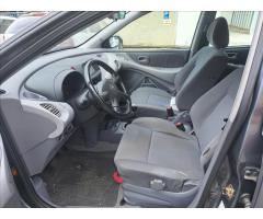 Nissan Almera Tino 2,2 dCi  Visia - 15