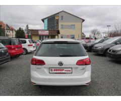 Volkswagen Golf Variant R-Line mHEV DSG Zlevněno o 16 000 Kč