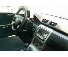 Volkswagen Passat 2,0 TDi Combi - 13