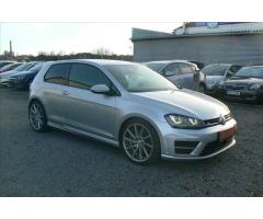 Volkswagen Golf 2,0 R  - 2.0TSi/221 kw 4x4 - 2