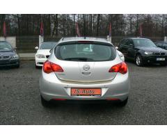 Opel Astra 1,6 i - 4