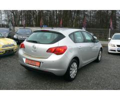 Opel Astra 1,6 i - 6