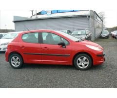 Peugeot 207 1,4 - 7