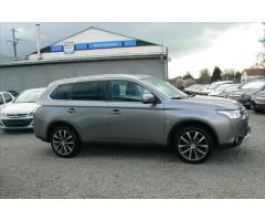 Mitsubishi Outlander 2,2 Di-D 4x4 Diamant-108818 km - 7