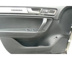 Volkswagen Touareg 4,1 TDi  V8 DYN AUDIO AUTOMAT - 8