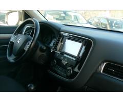 Mitsubishi Outlander 2,2 Di-D 4x4 Diamant-108818 km - 18