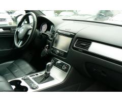 Volkswagen Touareg 4,1 TDi  V8 DYN AUDIO AUTOMAT - 23