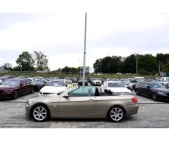 BMW Řada 3 325i Cabrio/automat/kůže/220PS - 10