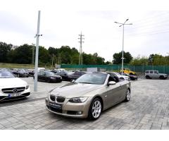 BMW Řada 3 325i Cabrio/automat/kůže/220PS - 15