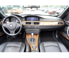 BMW Řada 3 325i Cabrio/automat/kůže/220PS - 34