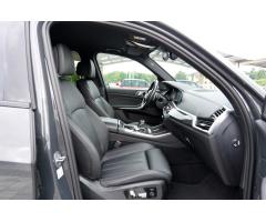 BMW X5 M50i xDrive Lasery, ČR, 530PS - 31